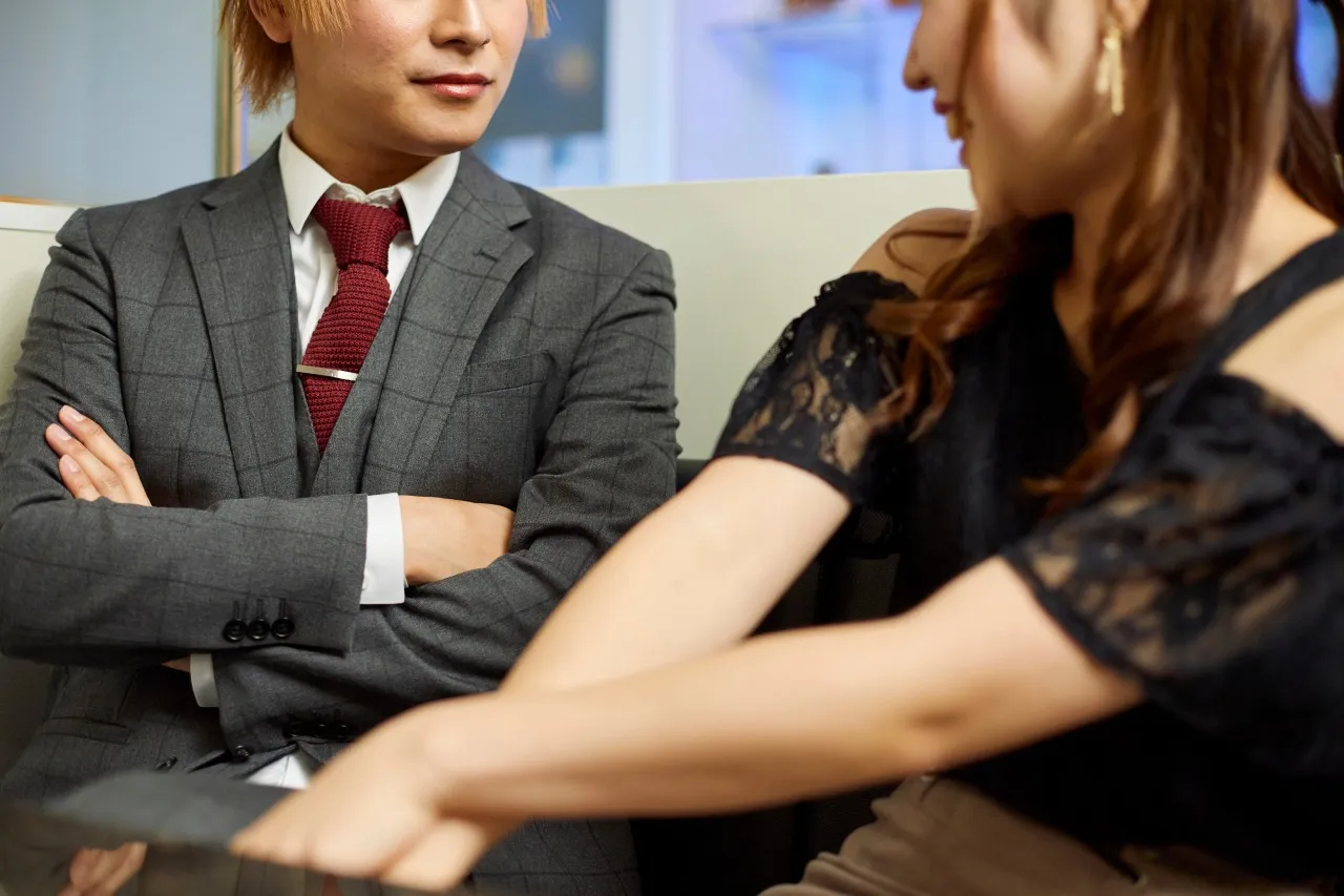 年収数千万〜億のホストにガチ恋して